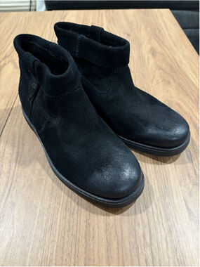 UGG Josefene Cuff Women's Size 6.5 Black Booties Suede Leather W/ Zipper G1